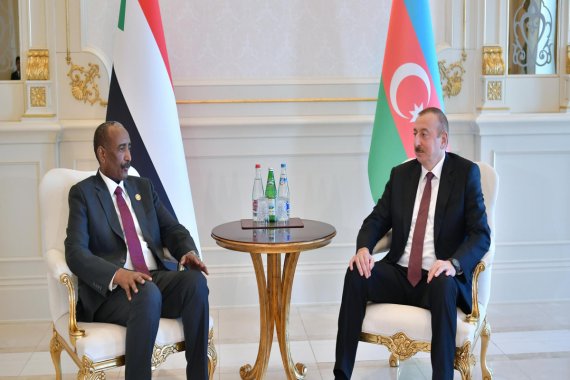 Sudan lideri Prezident İlham Əliyevi təbrik edib