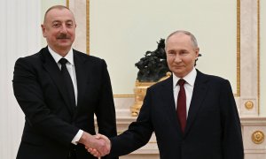 Əliyevlə Putin telefonla danışdı